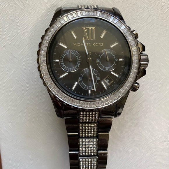 Michael Kors Crystal Pav’e Watch - Picture 2 of 12